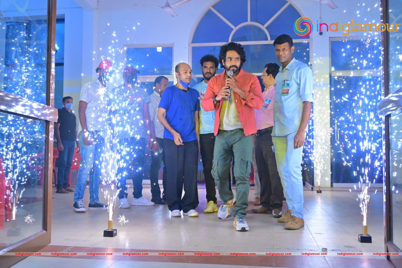 Siddharth Menon Actor hd photo