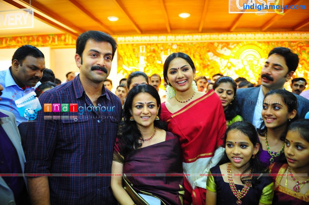 Samvritha Sunil Actress hd photo