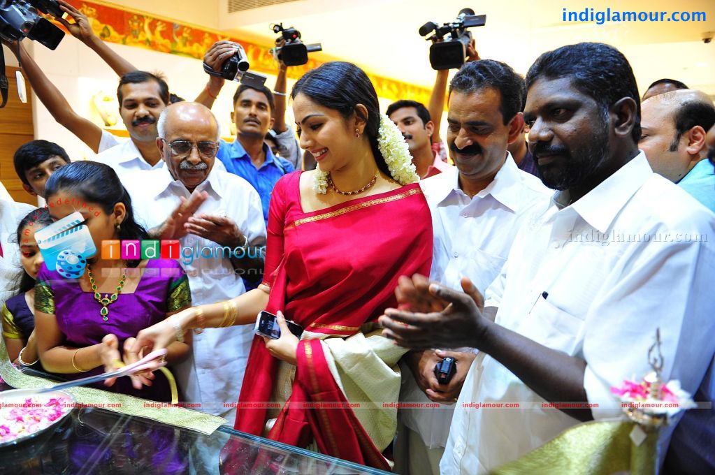 Samvritha Sunil Actress hd photo