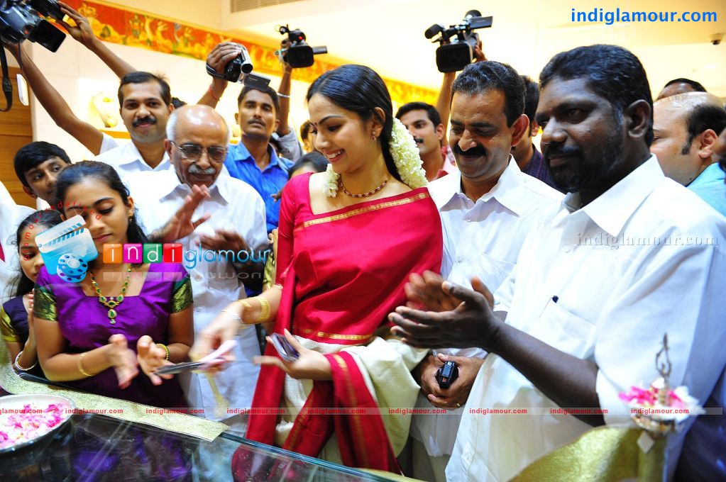 Samvritha Sunil Actress hd photo