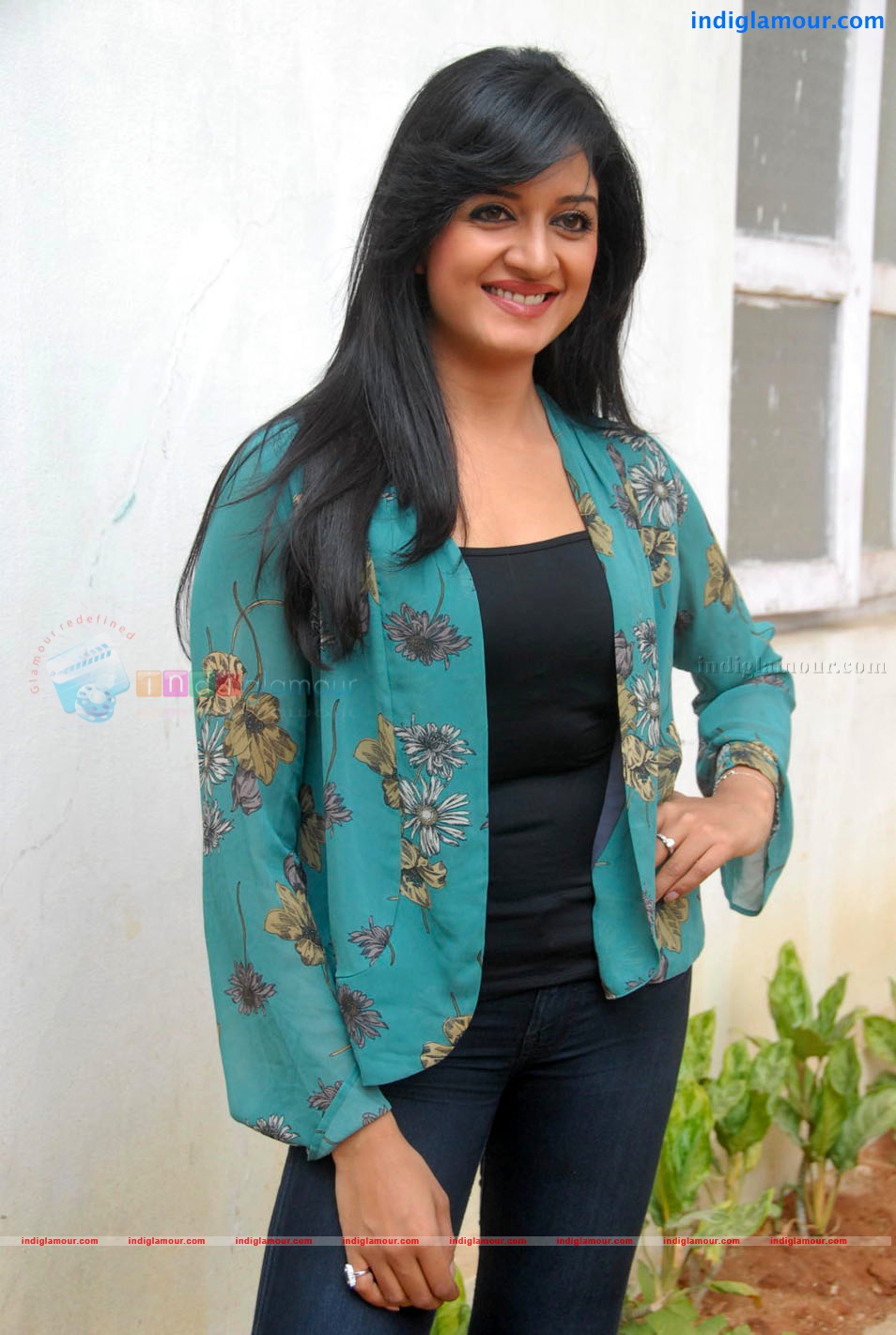 Vimala Raman Actress hd photo