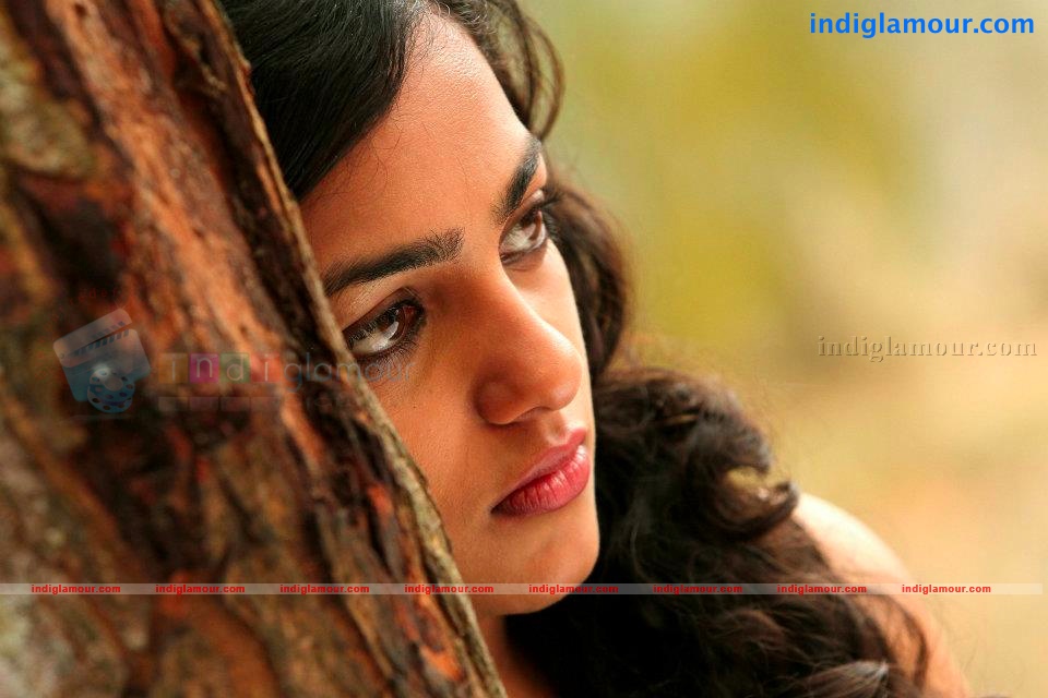 Nithya Menon Actress hd photo
