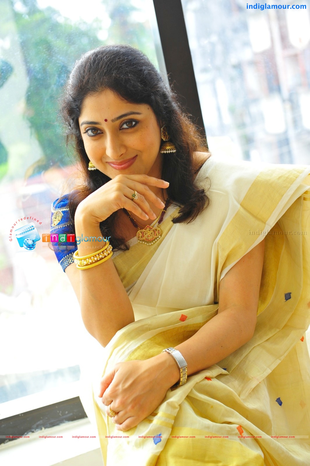 Lakshmi Gopalaswamy Actress hd photo