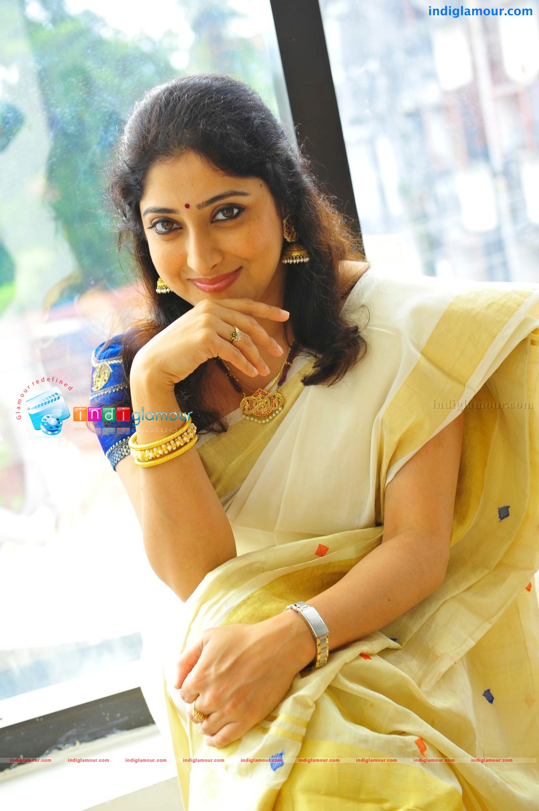 Lakshmi Gopalaswamy Actress hd photo