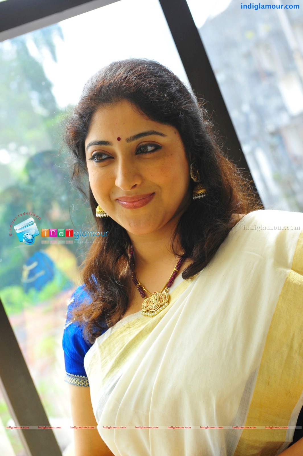 Lakshmi Gopalaswamy Actress hd photo