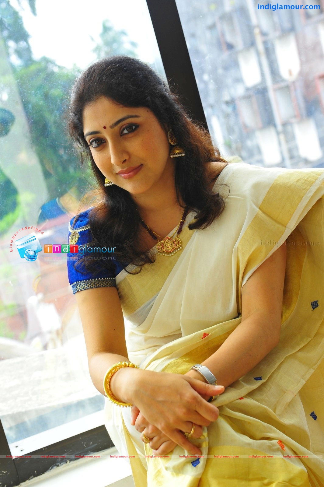 Lakshmi Gopalaswamy Actress hd photo