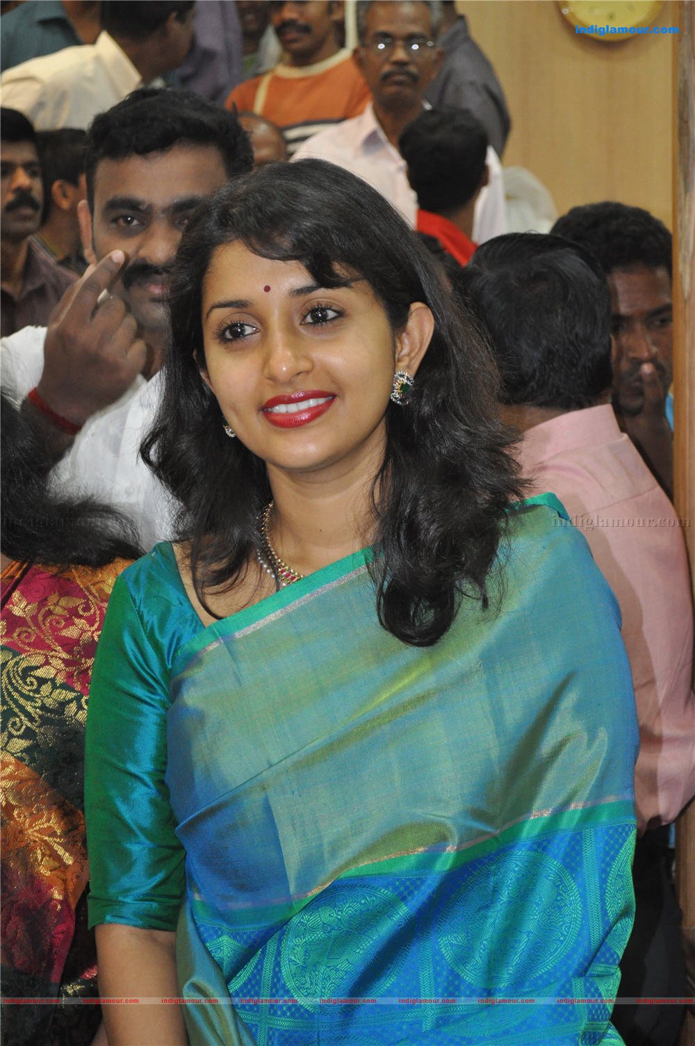 Meera Jasmine Actress hd photo