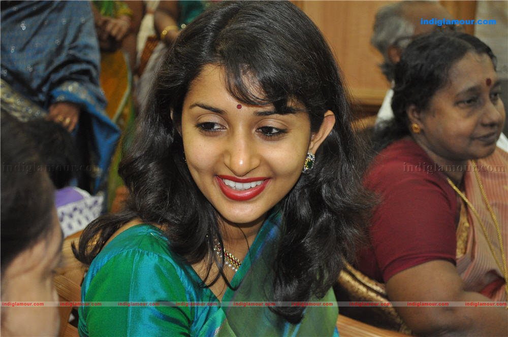 Meera Jasmine Actress hd photo