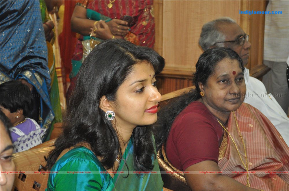 Meera Jasmine Actress hd photo