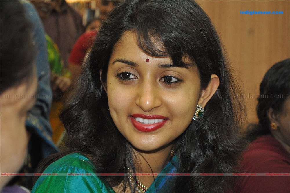Meera Jasmine Actress hd photo