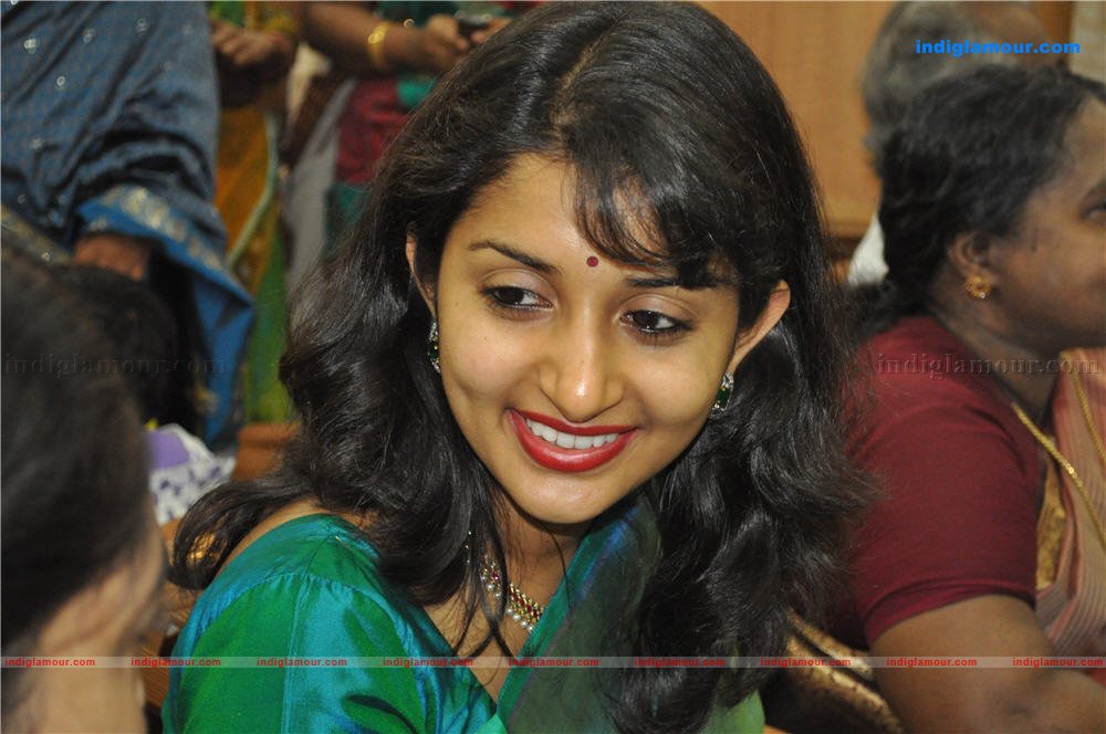 Meera Jasmine Actress hd photo