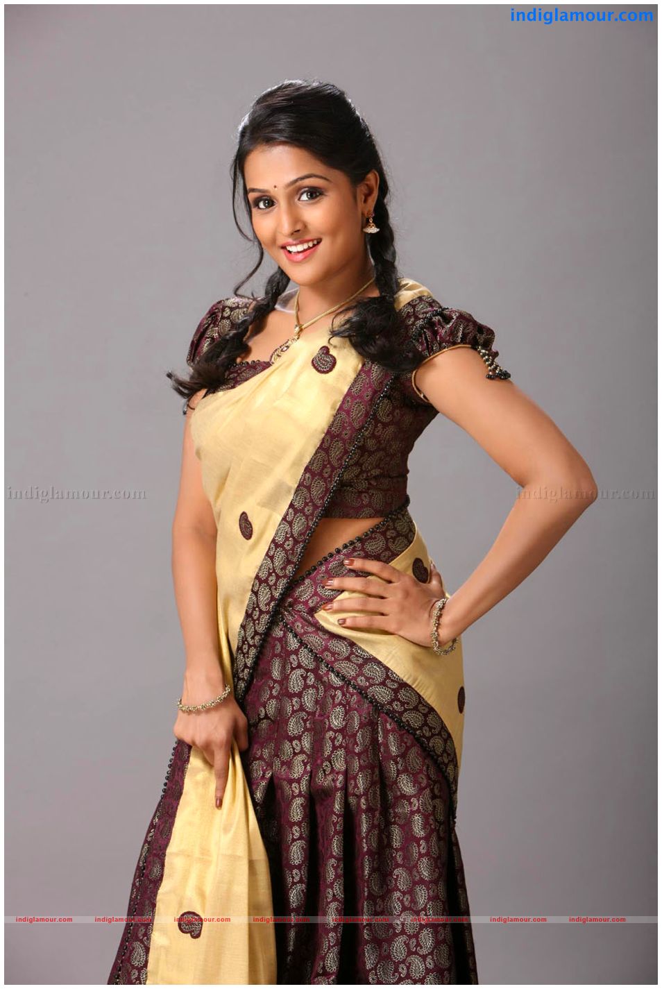 Remya Nambeesan Actress hd photo