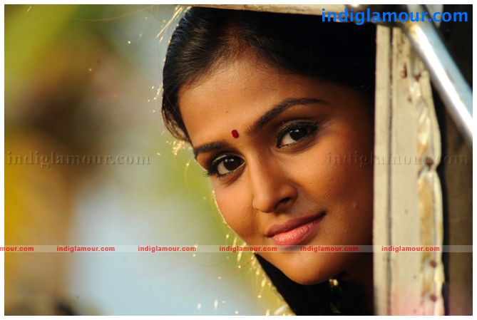 Remya Nambeesan Actress hd photo
