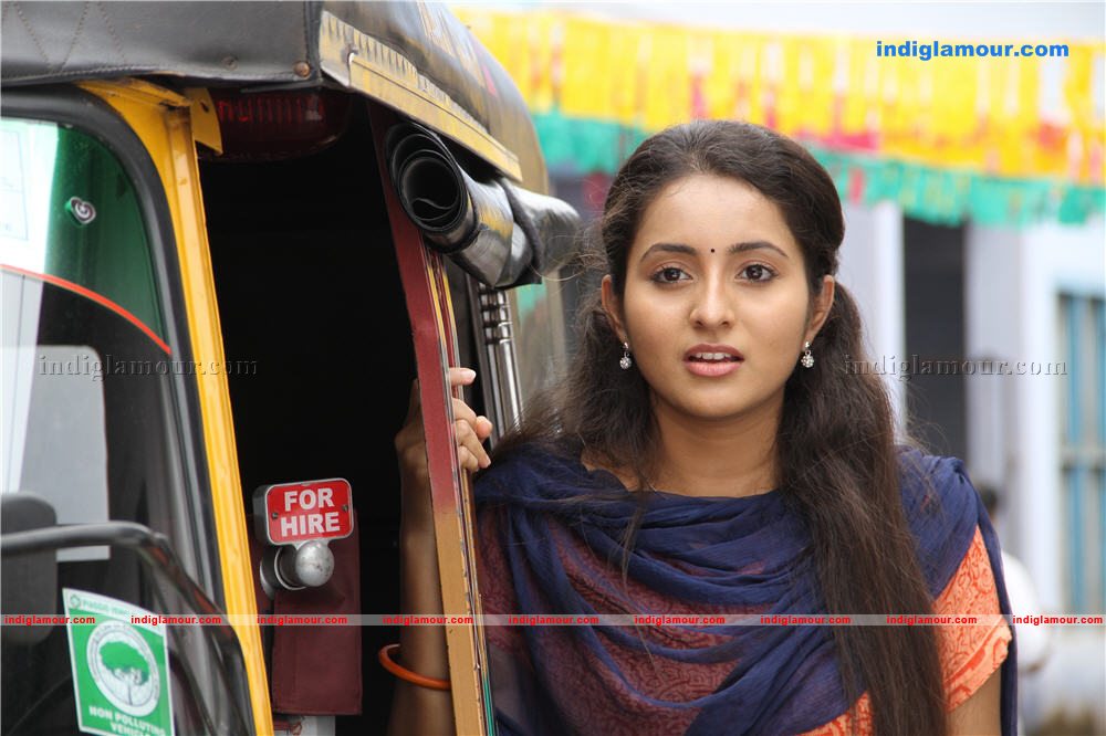 Bhama Actress hd photo