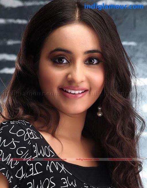 Bhama Actress hd photo