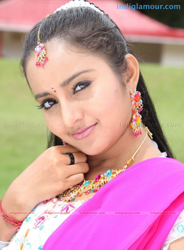 Bhama Actress hd photo