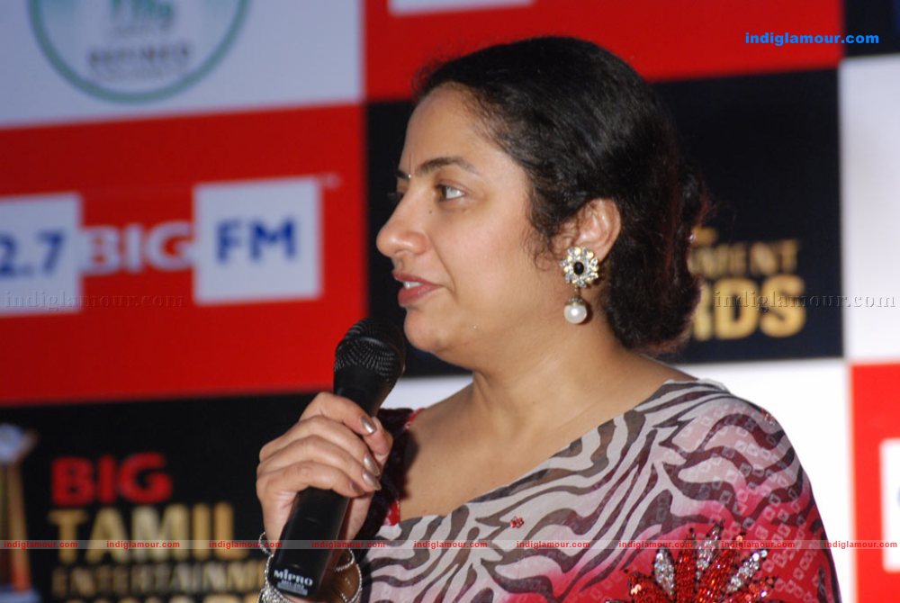 Suhasini Actress hd photo