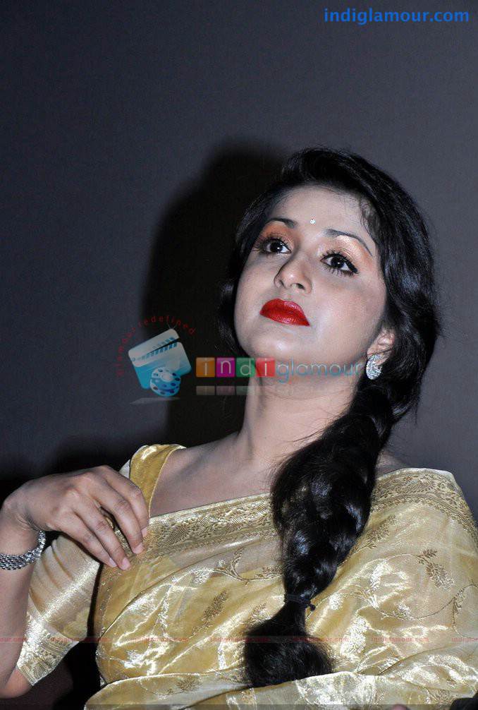 Meera Jasmine Actress hd photo