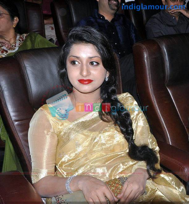 Meera Jasmine Actress hd photo