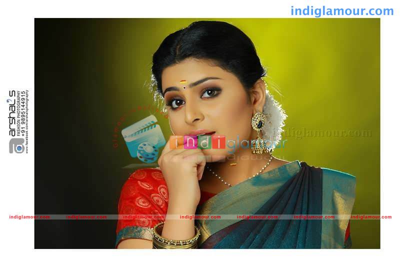 Swathi Raattinam Actress hd photo
