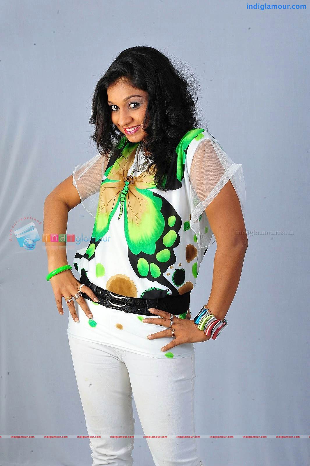 Malu Raveendranath Actress hd photo