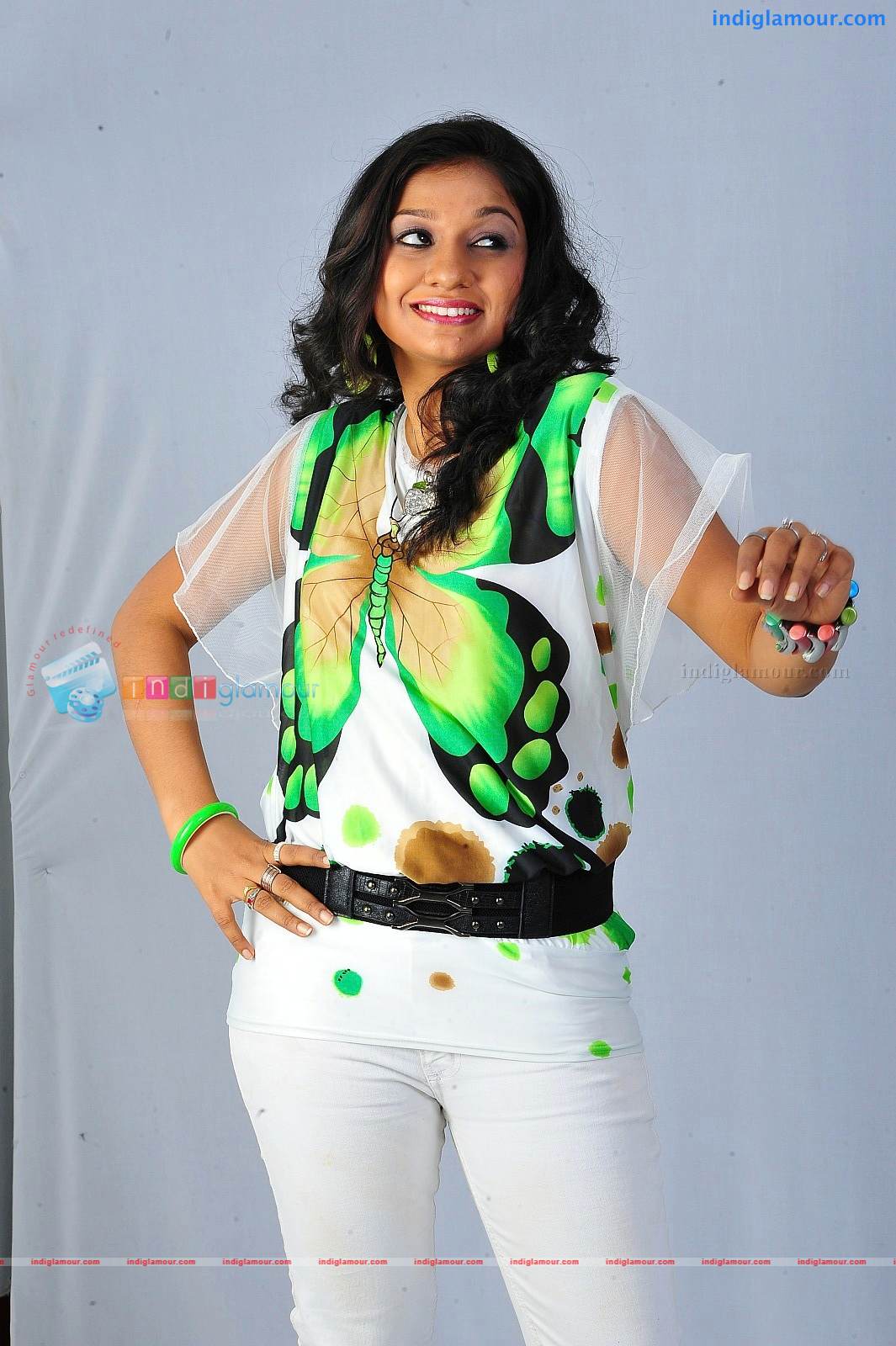 Malu Raveendranath Actress hd photo