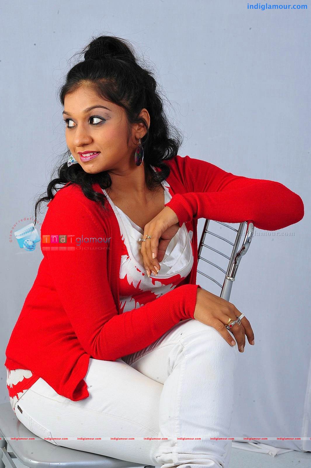 Malu Raveendranath Actress hd photo