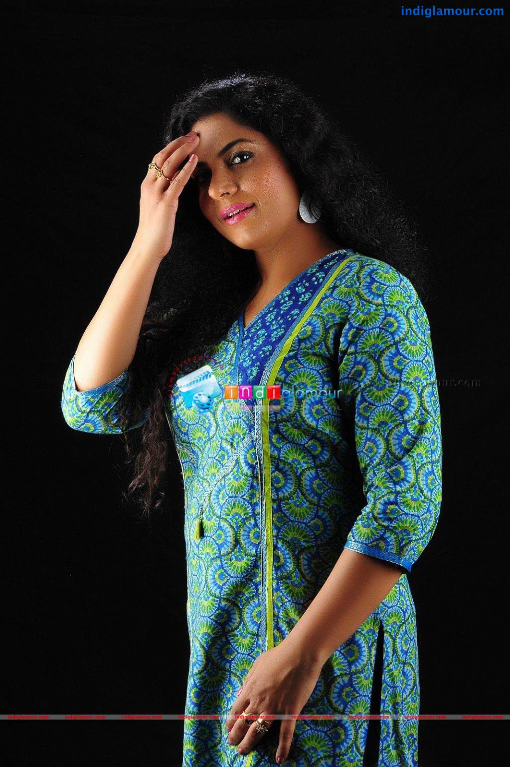 Asha Sarath Actress hd photo