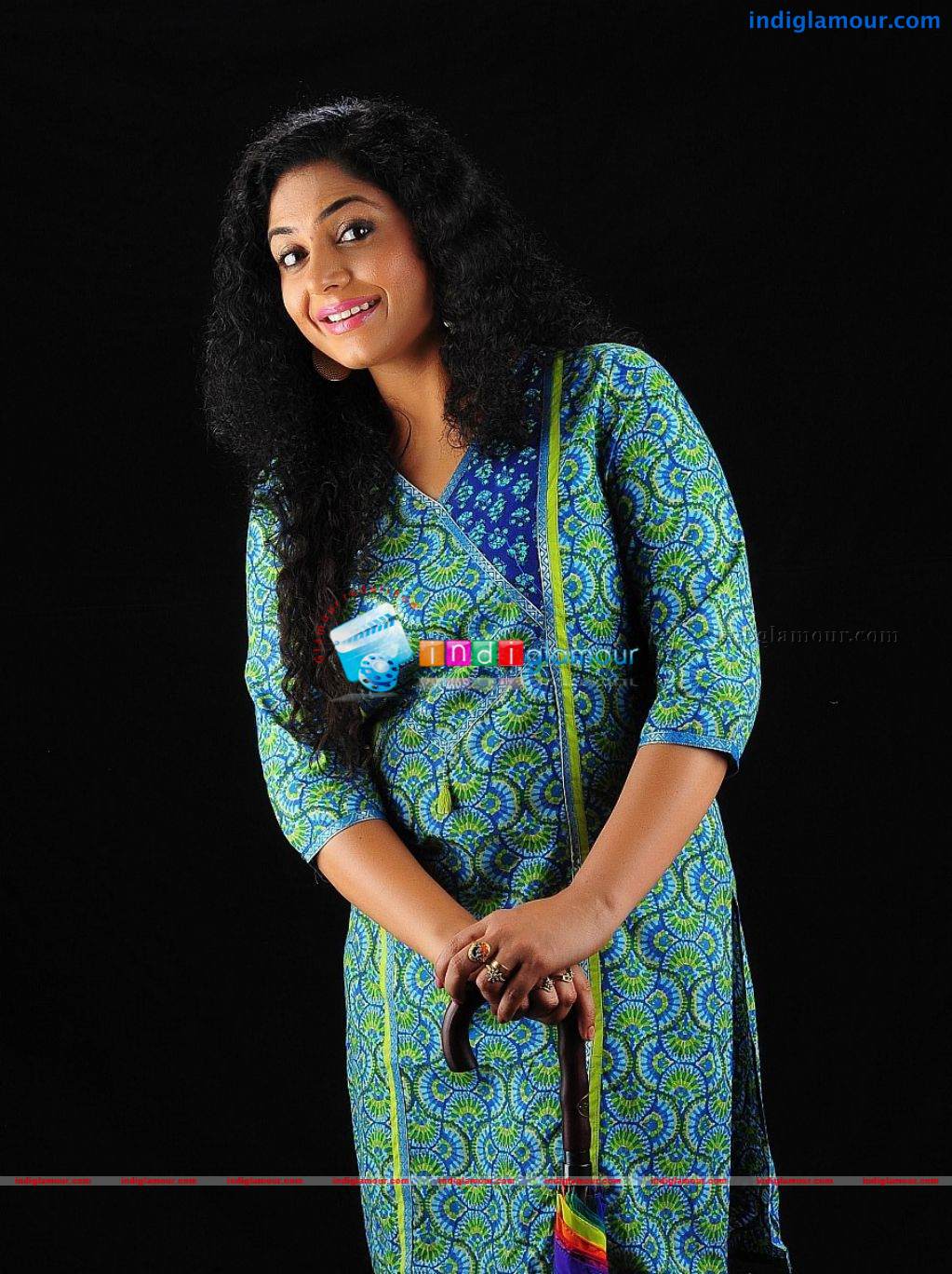 Asha Sarath Actress hd photo
