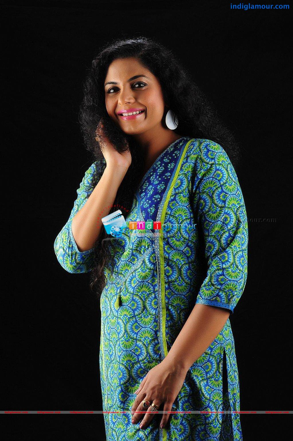 Asha Sarath Actress hd photo