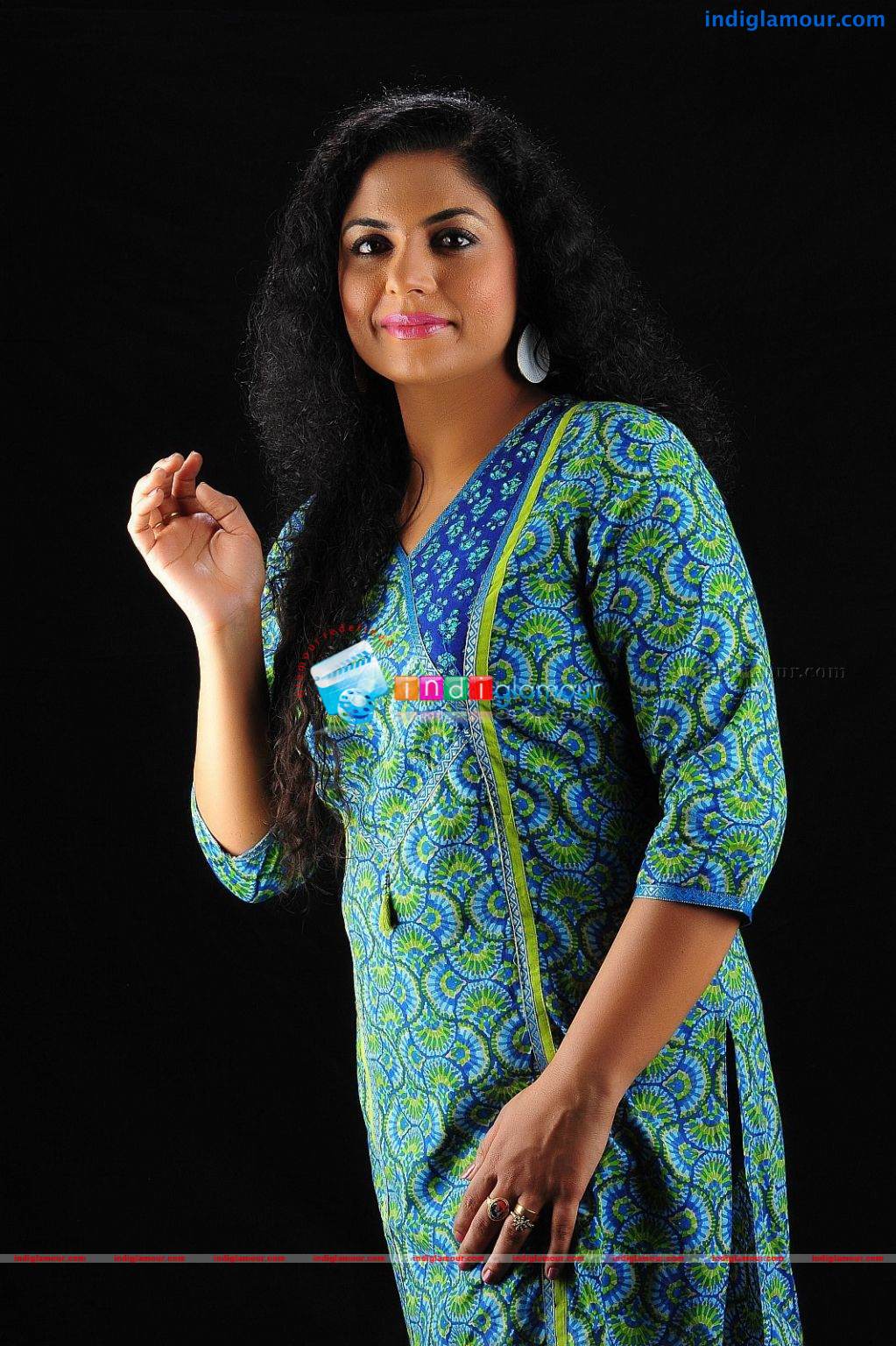 Asha Sarath Actress hd photo