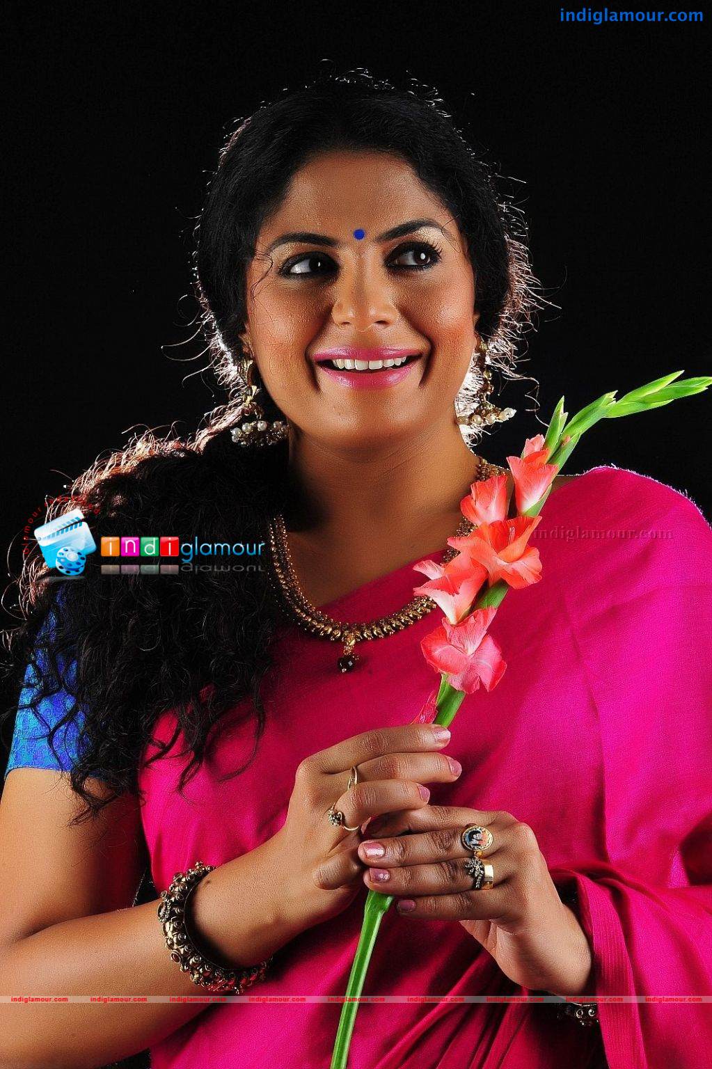 Asha Sarath Actress hd photo