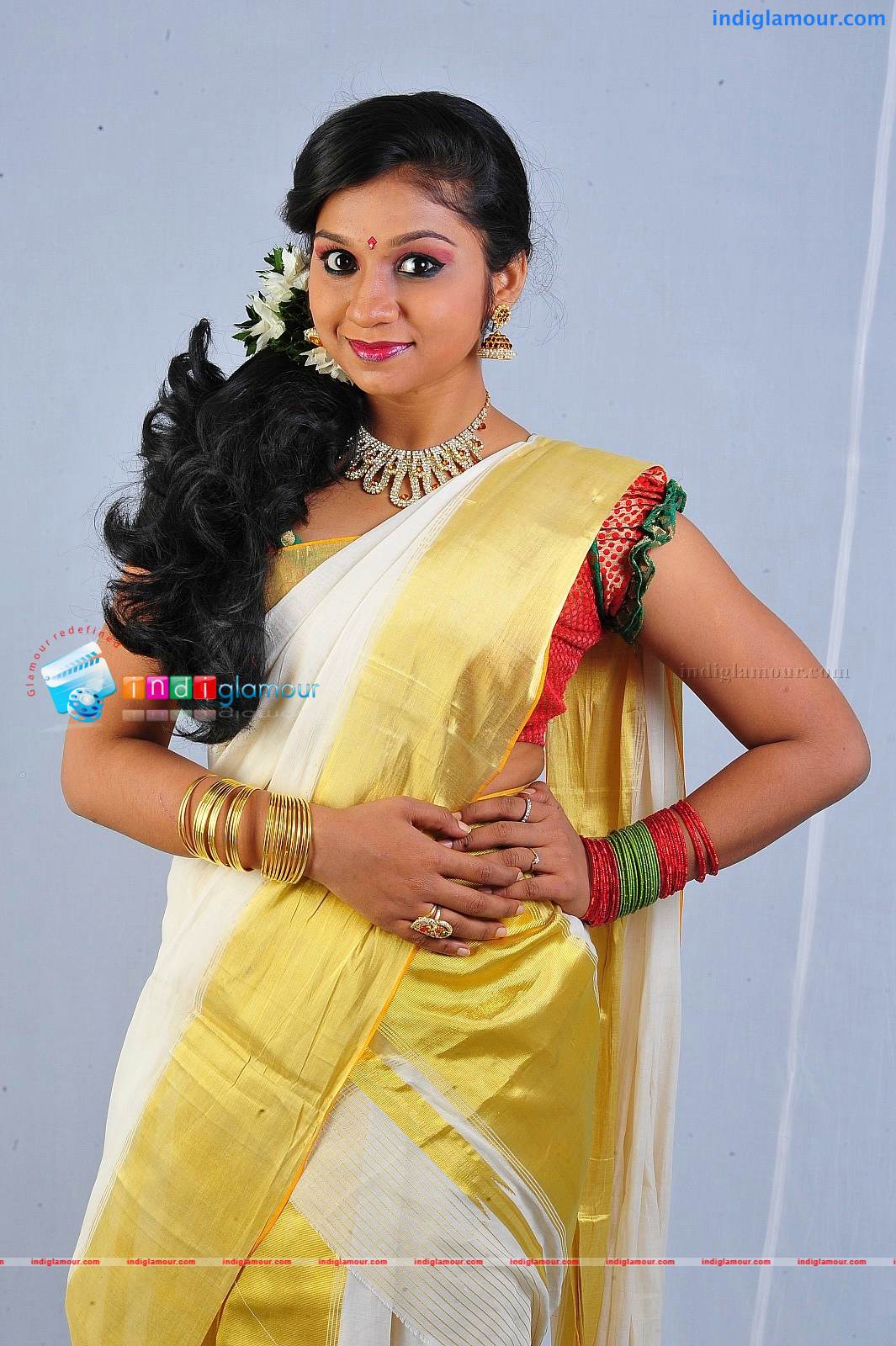 Malu Raveendranath Actress hd photo