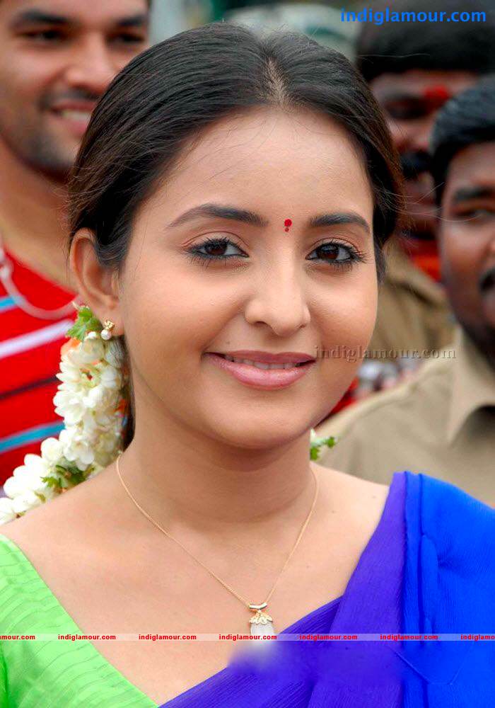 Bhama Actress hd photo