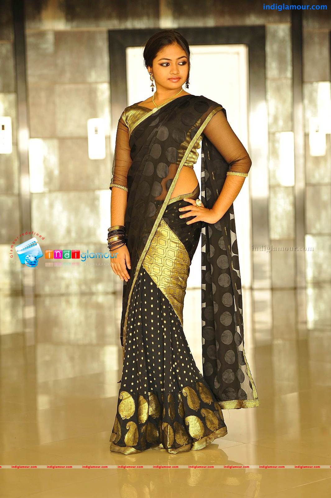 Shaalin Actress hd photo