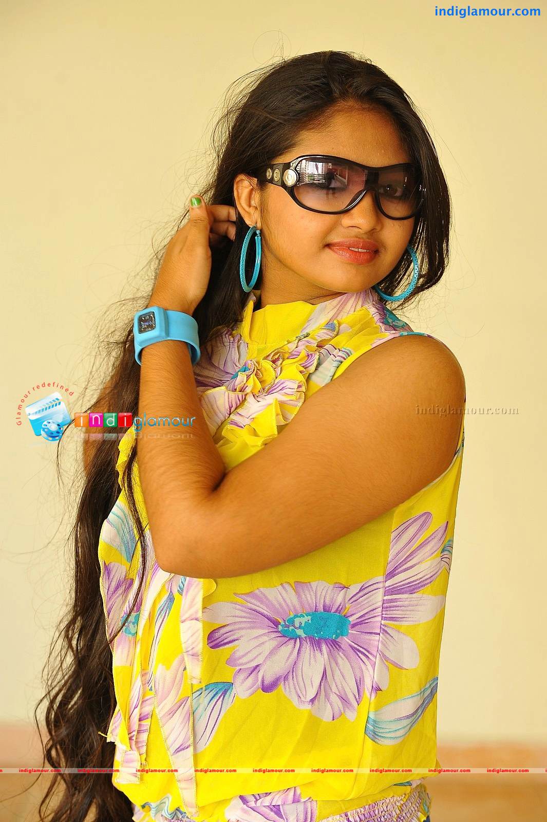 Shaalin Actress hd photo