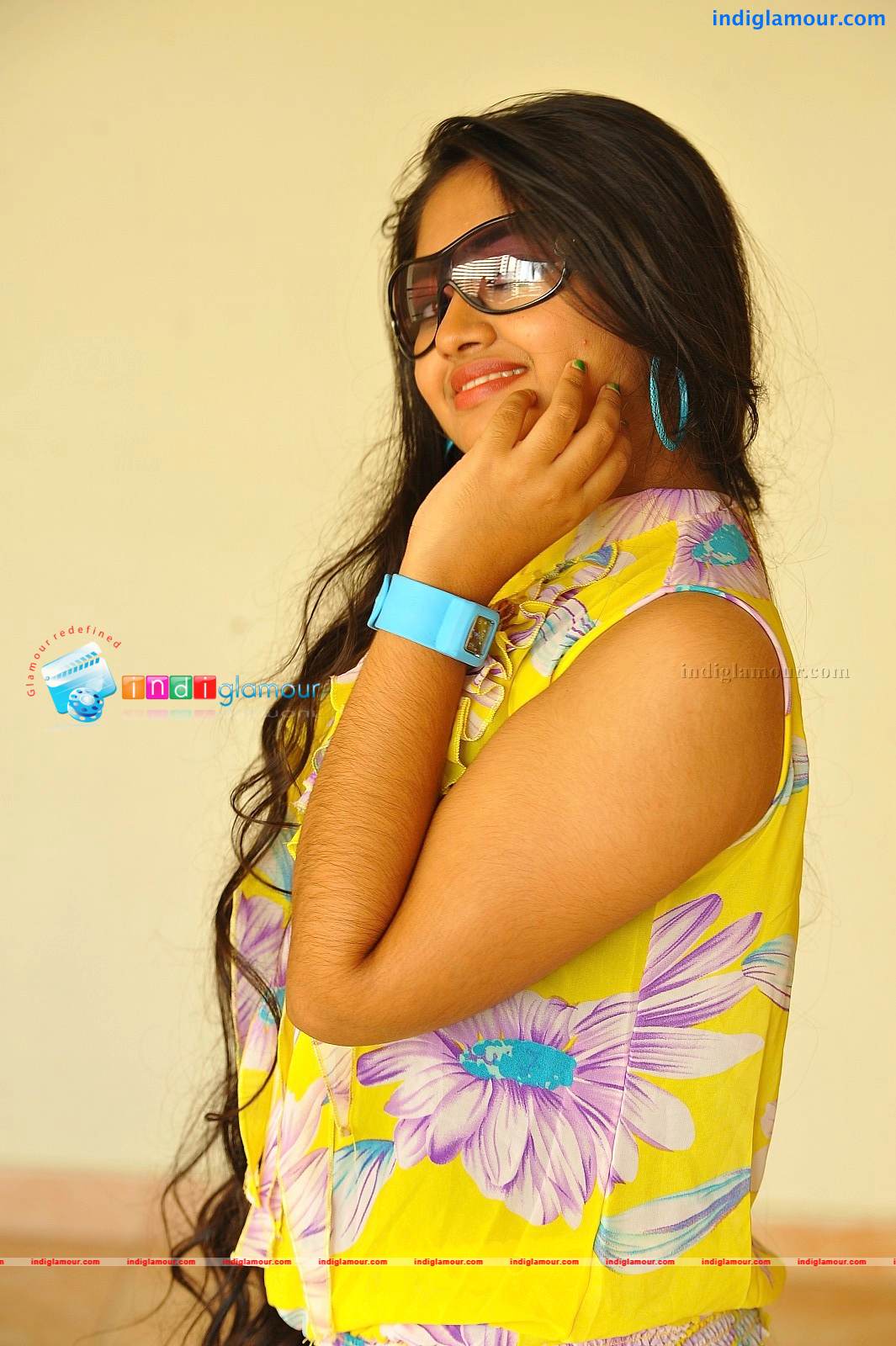 Shaalin Actress hd photo