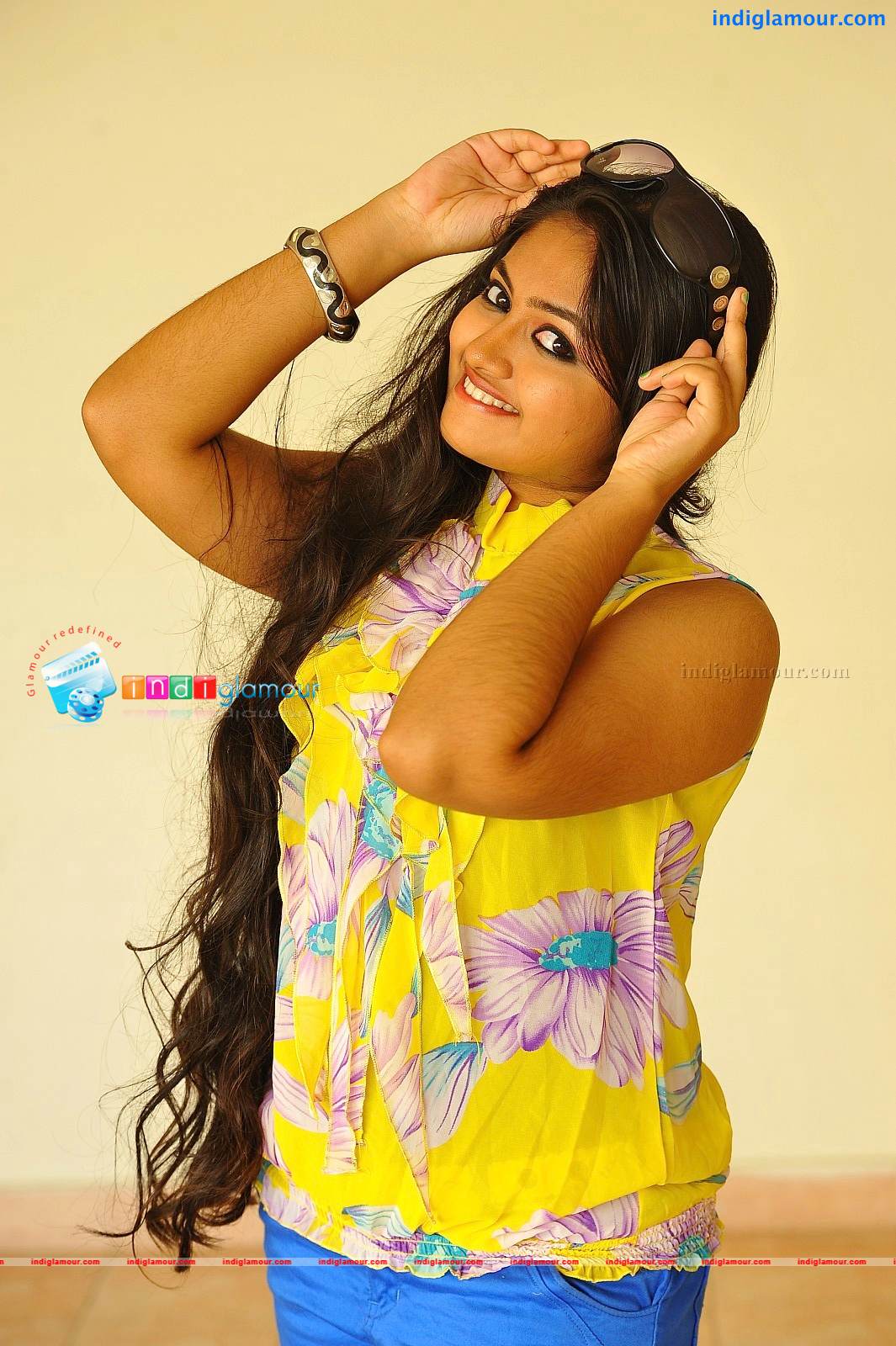 Shaalin Actress hd photo