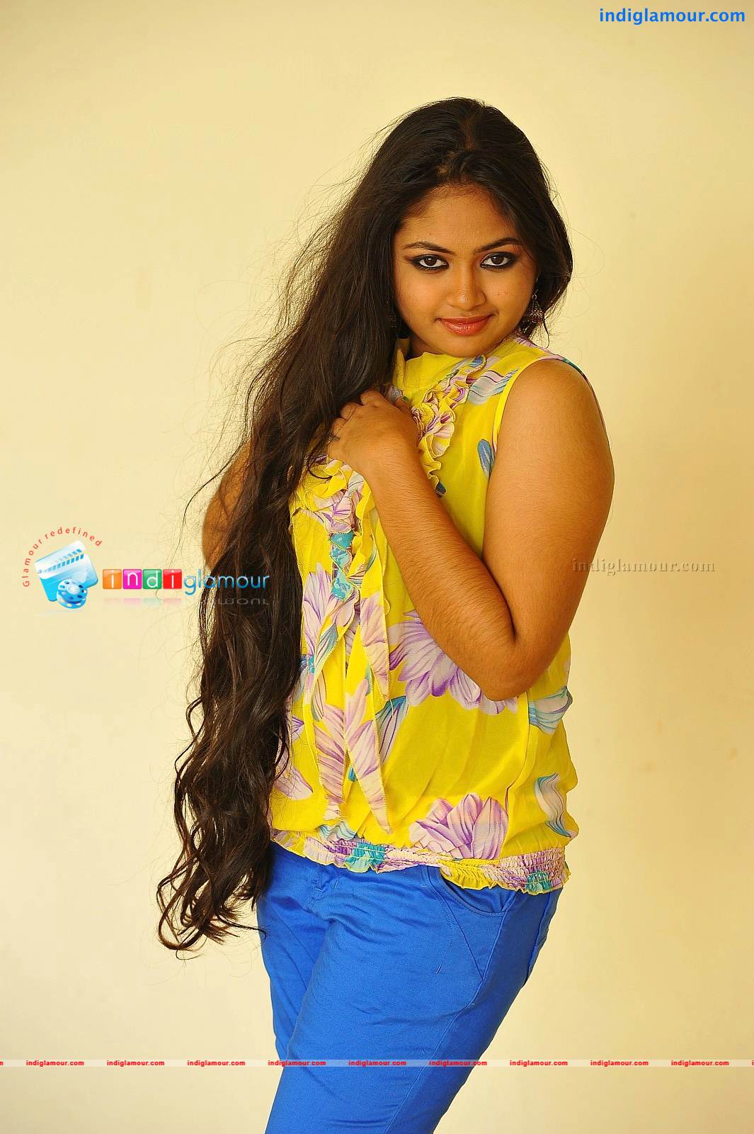 Shaalin Actress hd photo