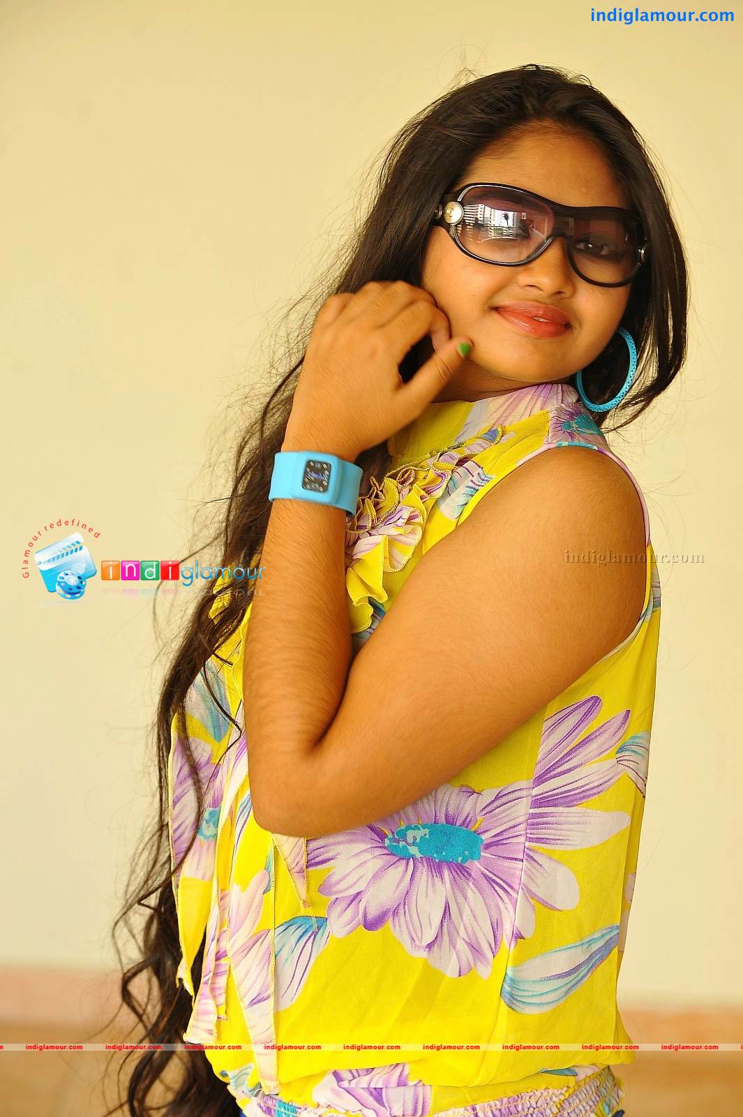 Shaalin Actress hd photo