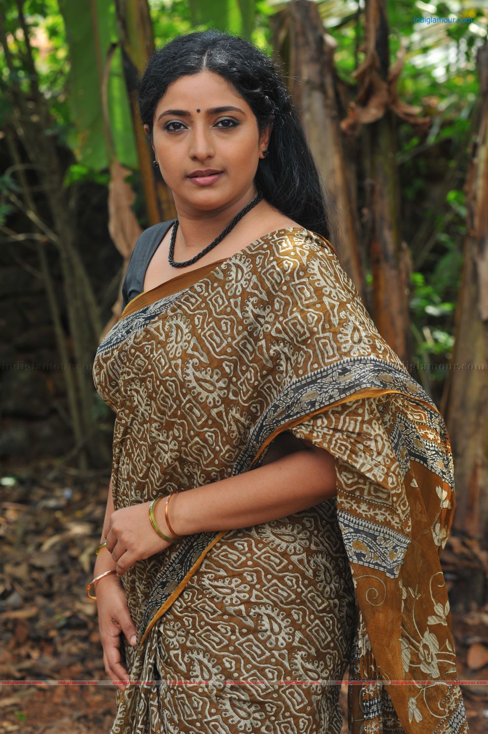 Praveena Actress hd photo
