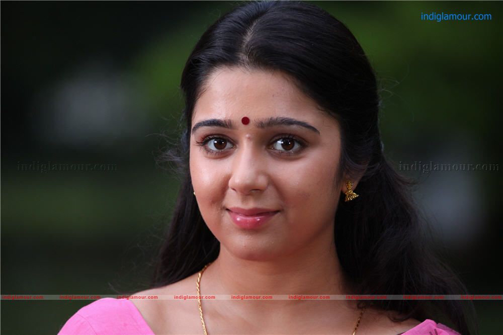 Charmi Actress hd photo
