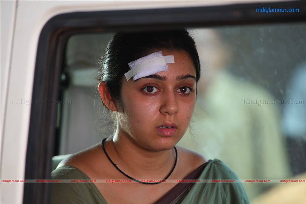 Charmi Actress hd photo