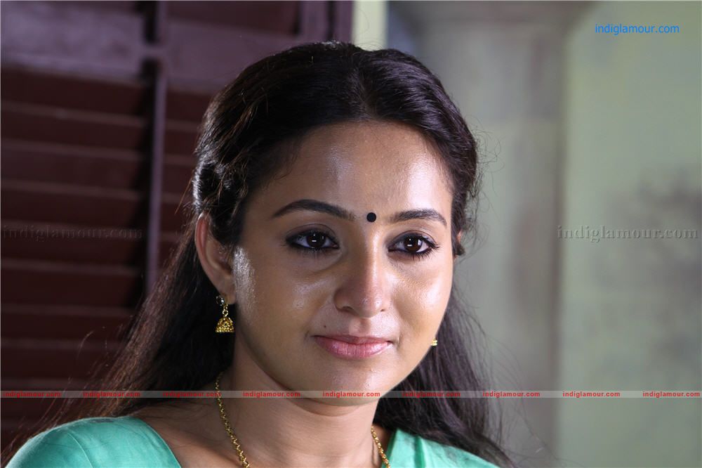 Bhama Actress hd photo