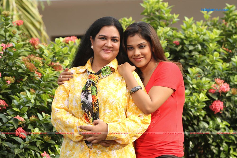 Urvashi Actress hd photo