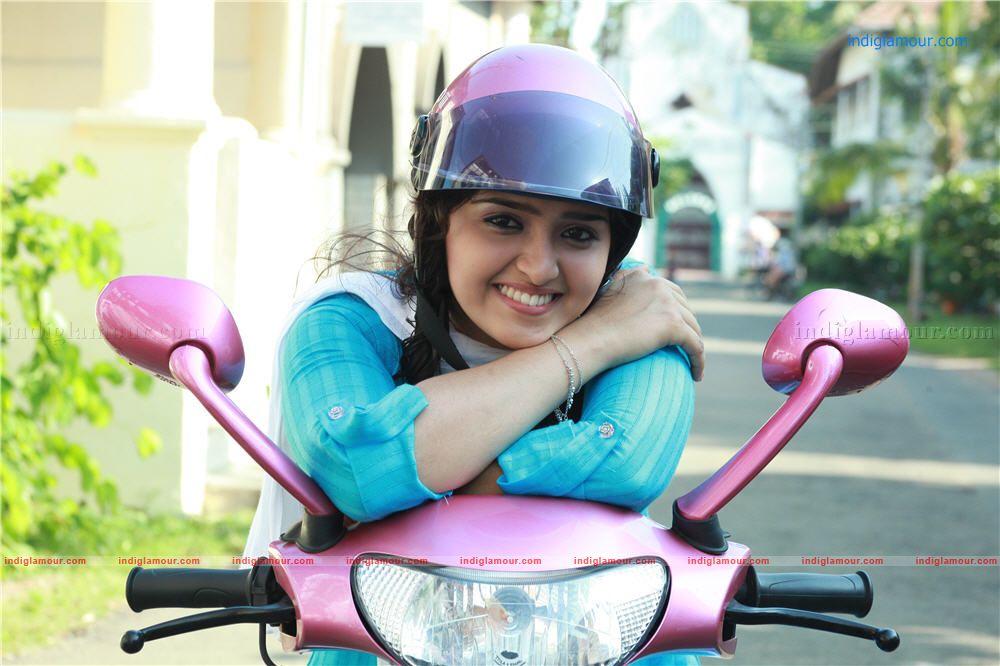 Sanusha Actress hd photo