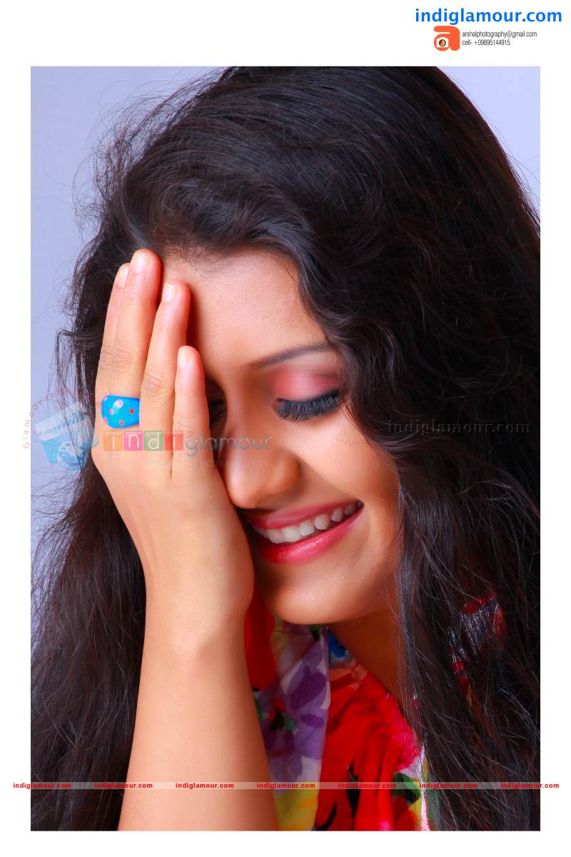 Sarayu Actress hd photo