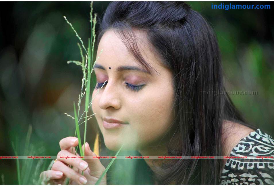Bhama Actress hd photo