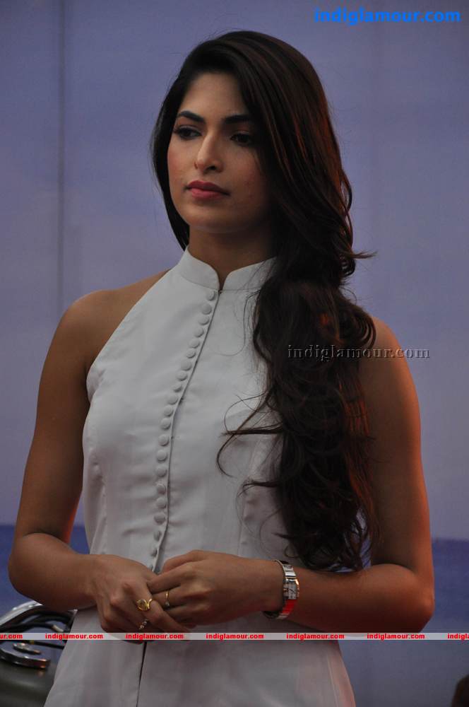 Parvathy Omanakuttan Actress hd photo