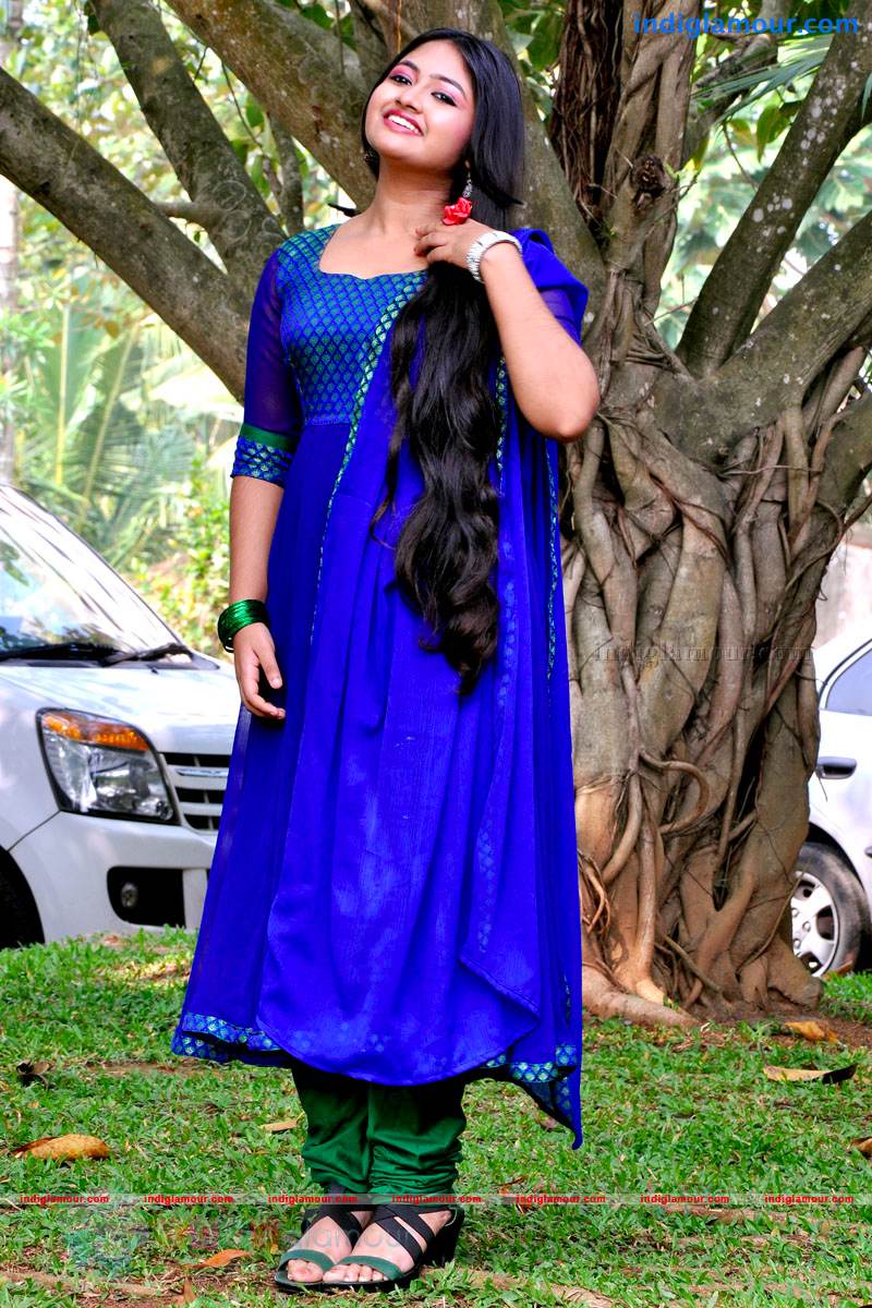 Shaalin Actress hd photo